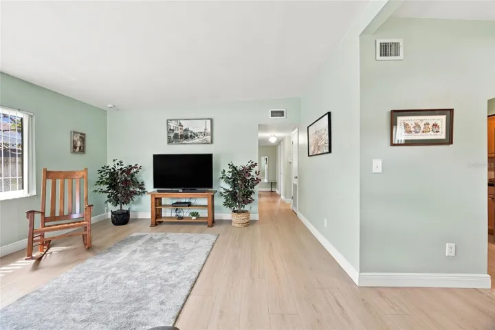 Living Room 16X15