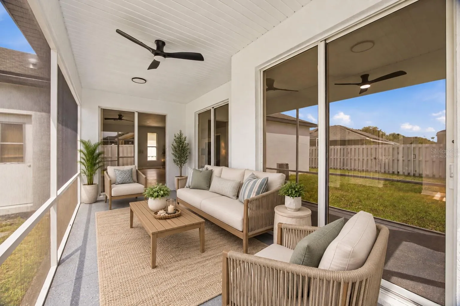 VIRTUALLY STAGED-SCREENED-IN LANAI