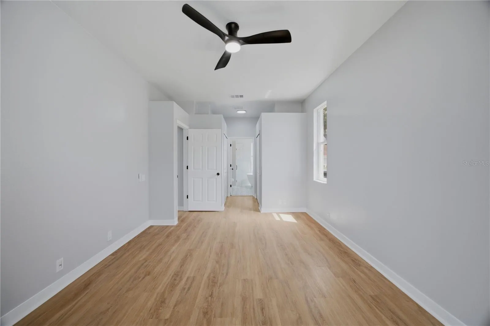 MASTER BEDROOM WITH IN-SUITE
