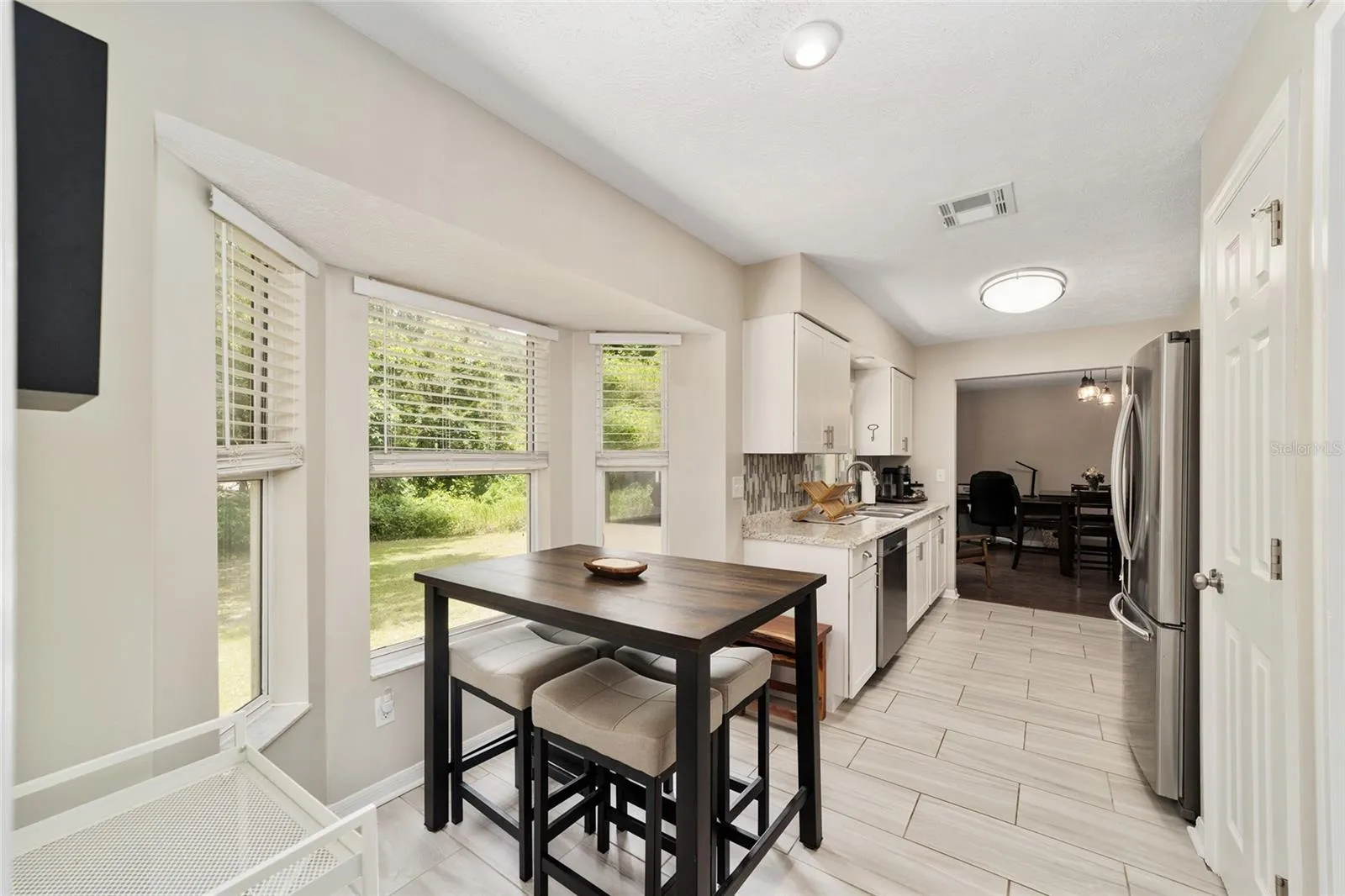 eating area of kitchen