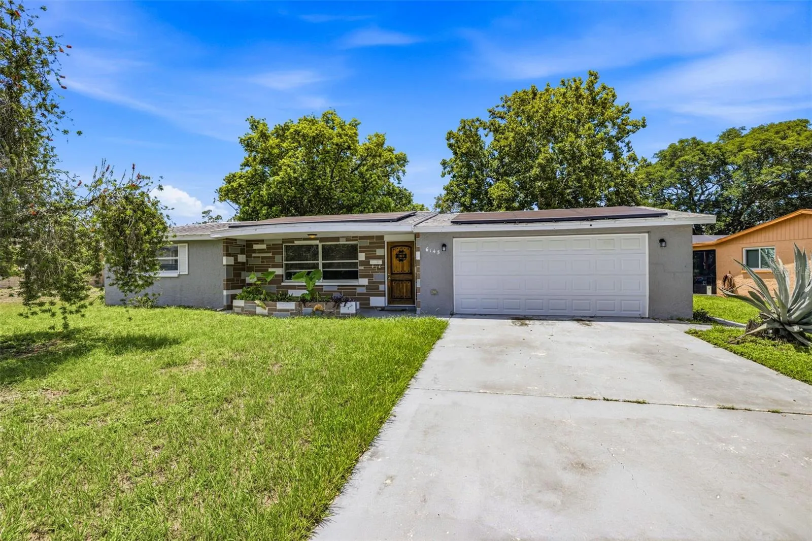 3 Bed/2 Bath Home! NO HOA!  Paid of Solar!