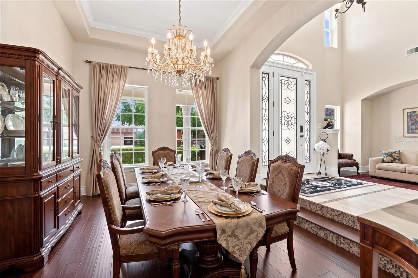 VIRTUALLY STAGED formal dining room