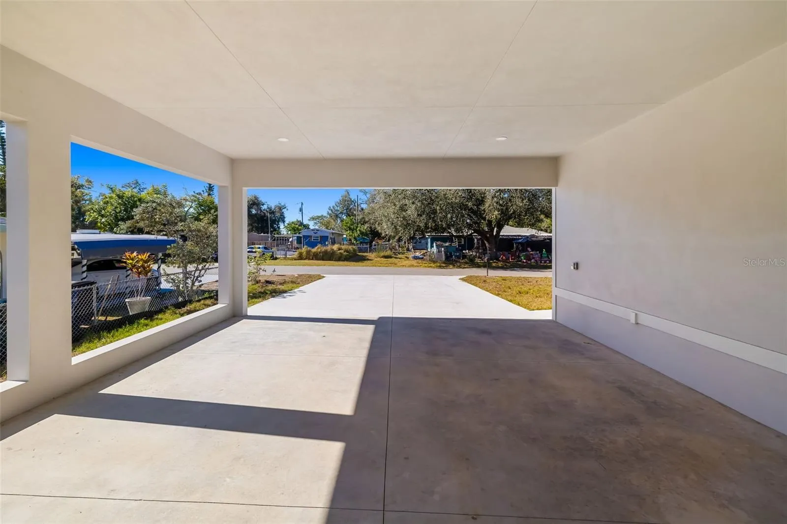 Deep Carport