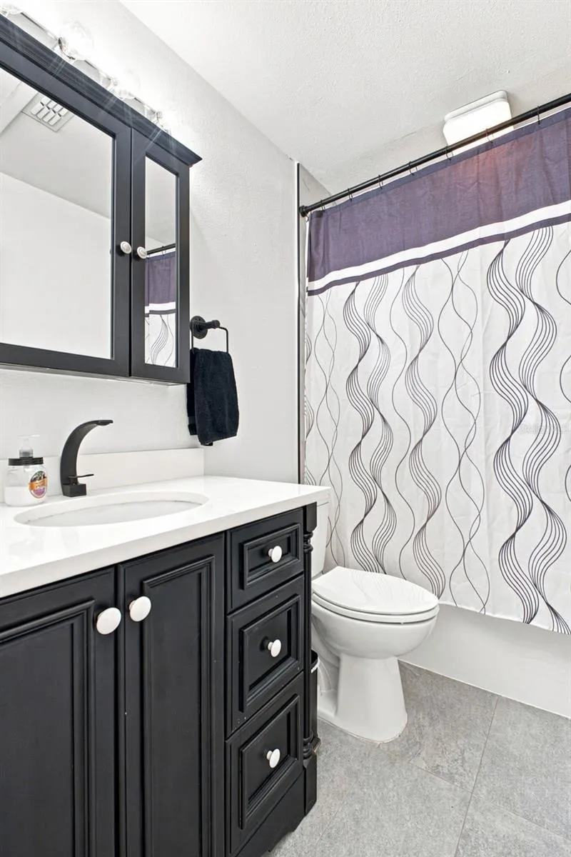 2nd bathroom