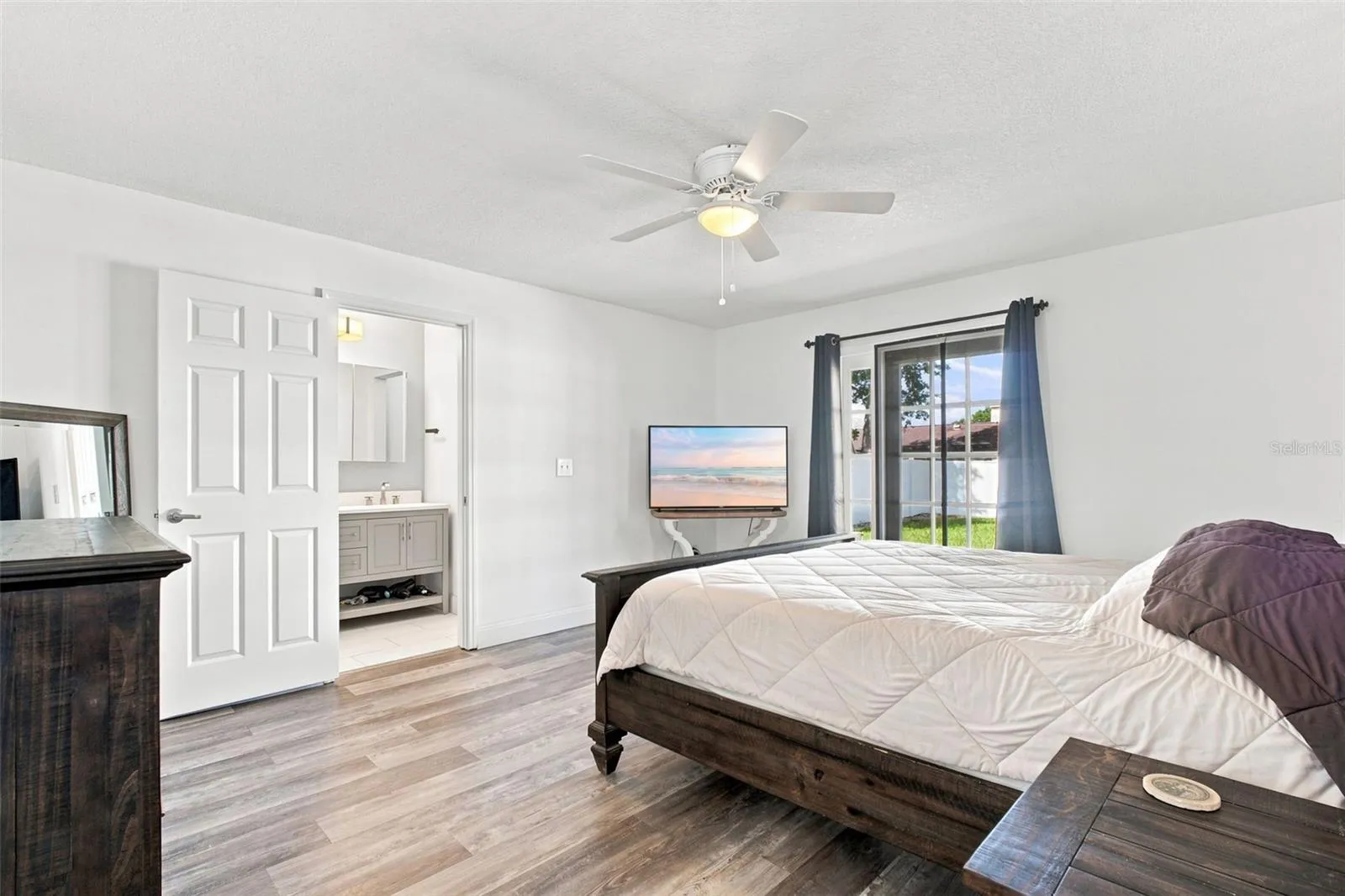 Master bedroom