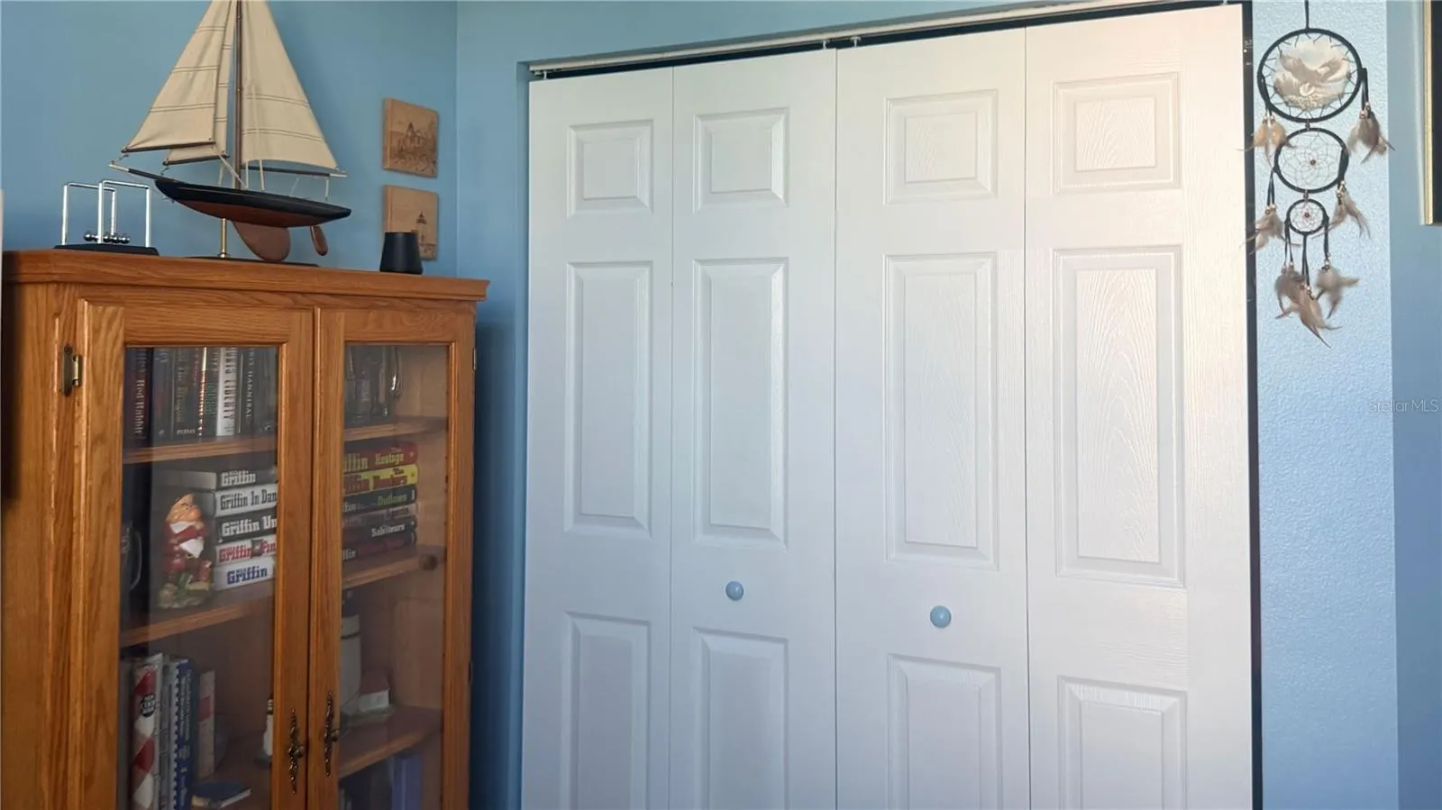 but with wall closet...
