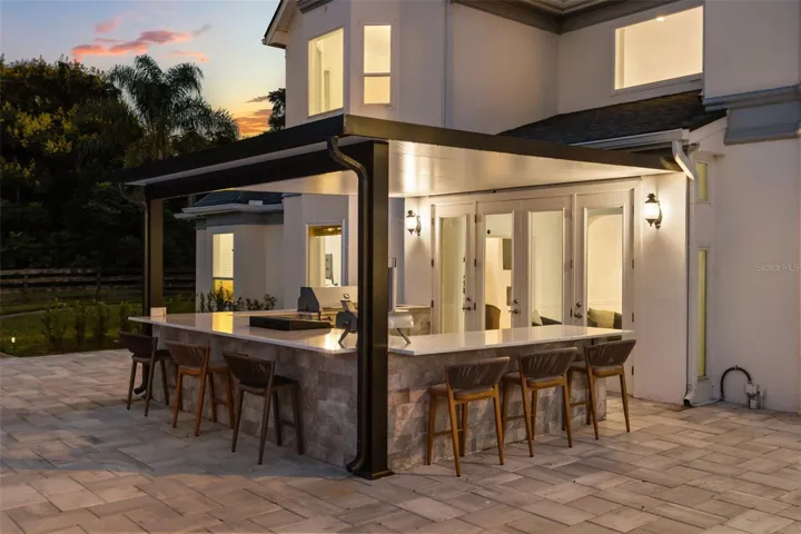 Outdoor Kitchen