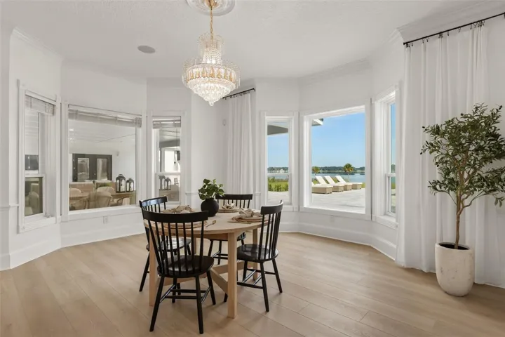 Breakfast Nook