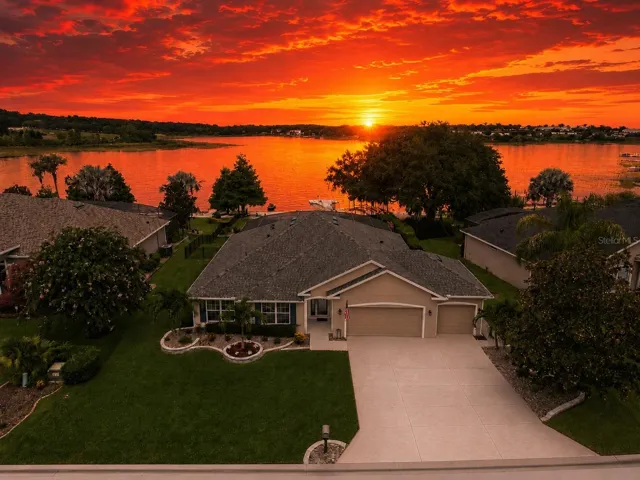 Your Private Lakefront Oasis Awaits