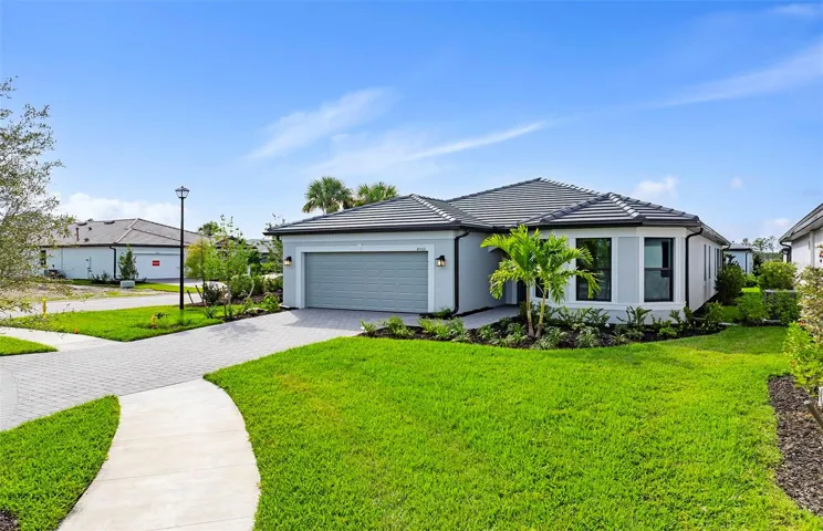 Photos are of similar Mystique home. Homes may vary.