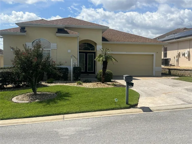 TURNKEY! GOLF FRONT 3/2 Custom Crystal w/2 Car Garage