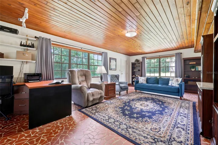 Family room/bonus room