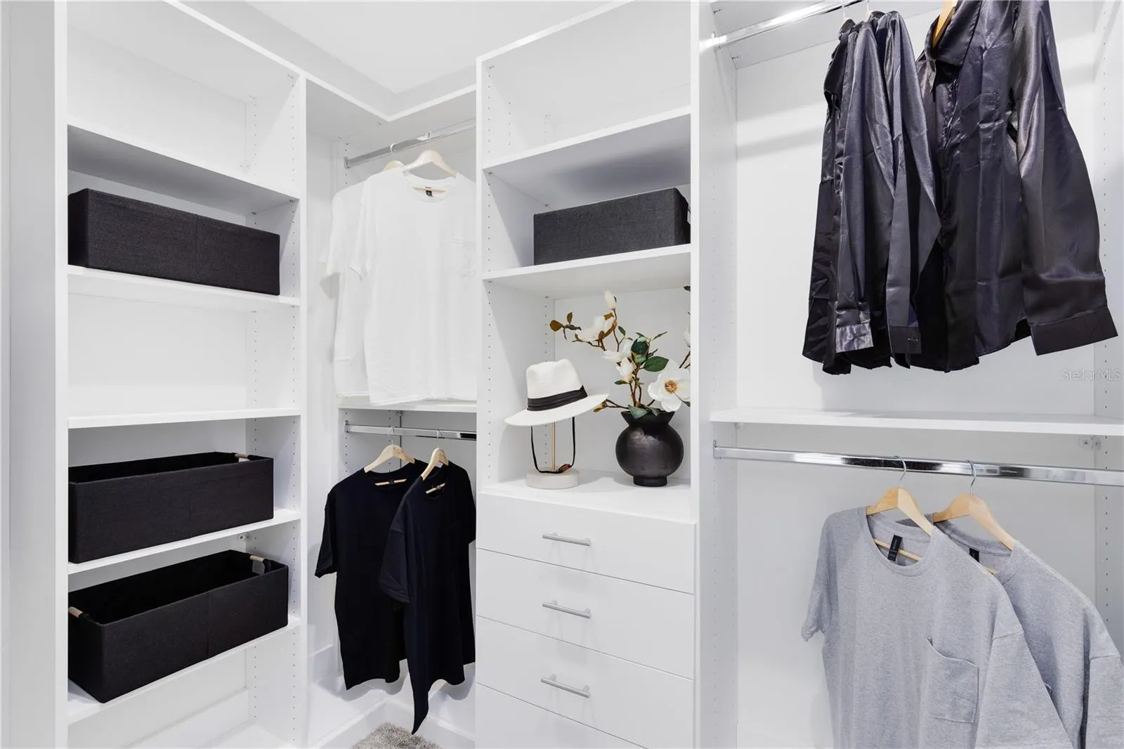 Model Home Design Only. Pictures and furnishings are for illustrative purposes only. Elevations, colors and options may vary. Furniture is for model home staging only.