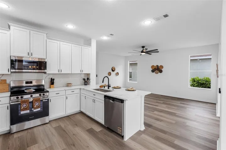 Kitchen/ Living room.