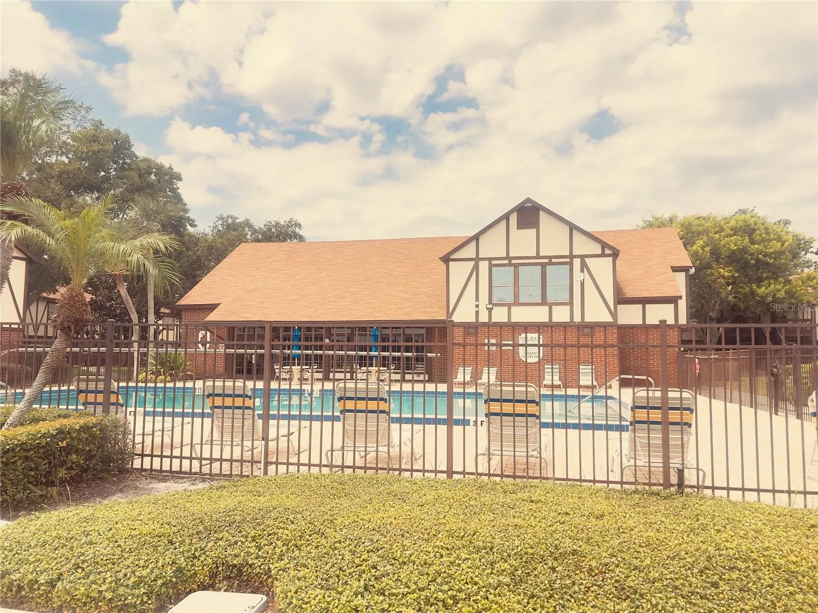 Pool 1