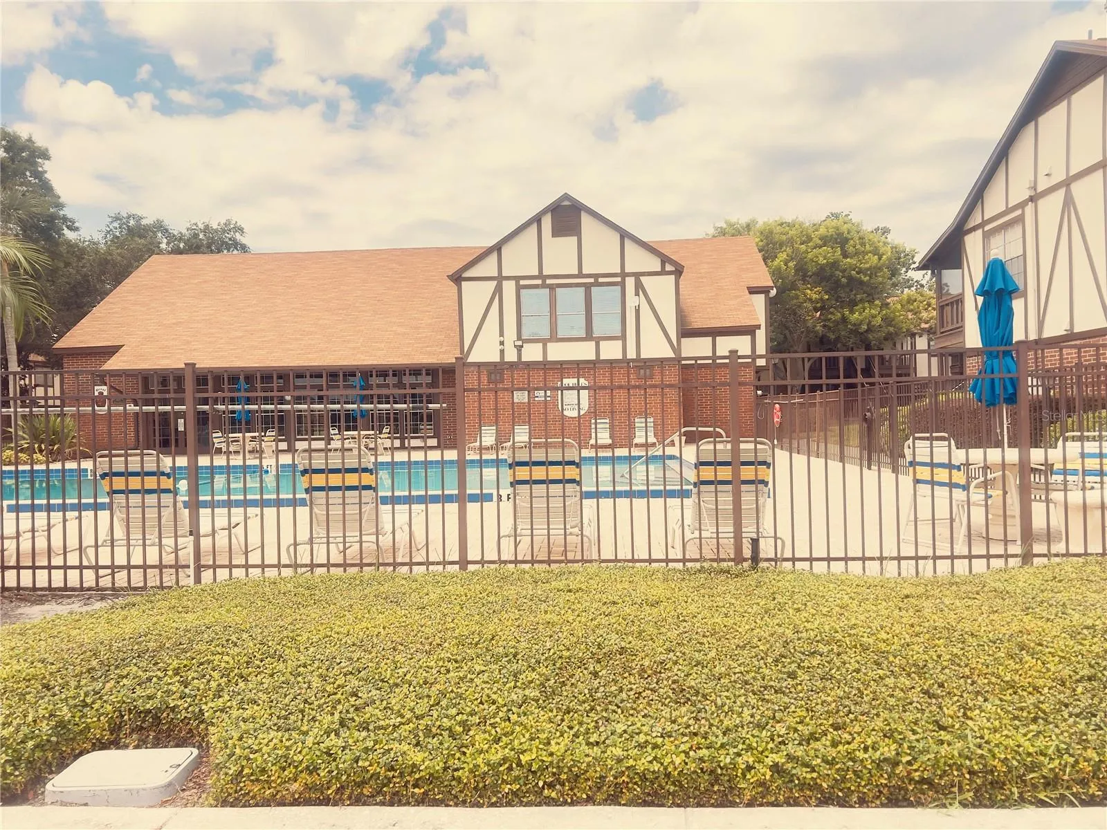 Pool 1