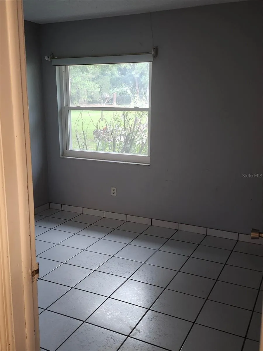 BEDROOM 4E