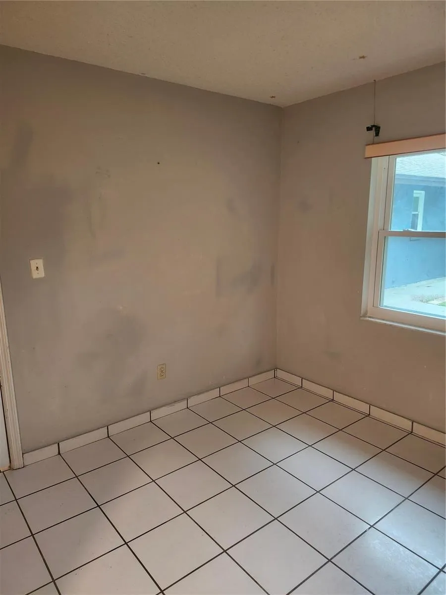 BEDROOM 4C