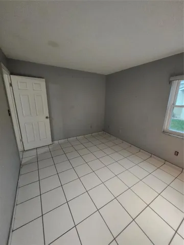 BEDROOM 4C