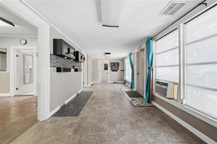 from the kitchen to room 2