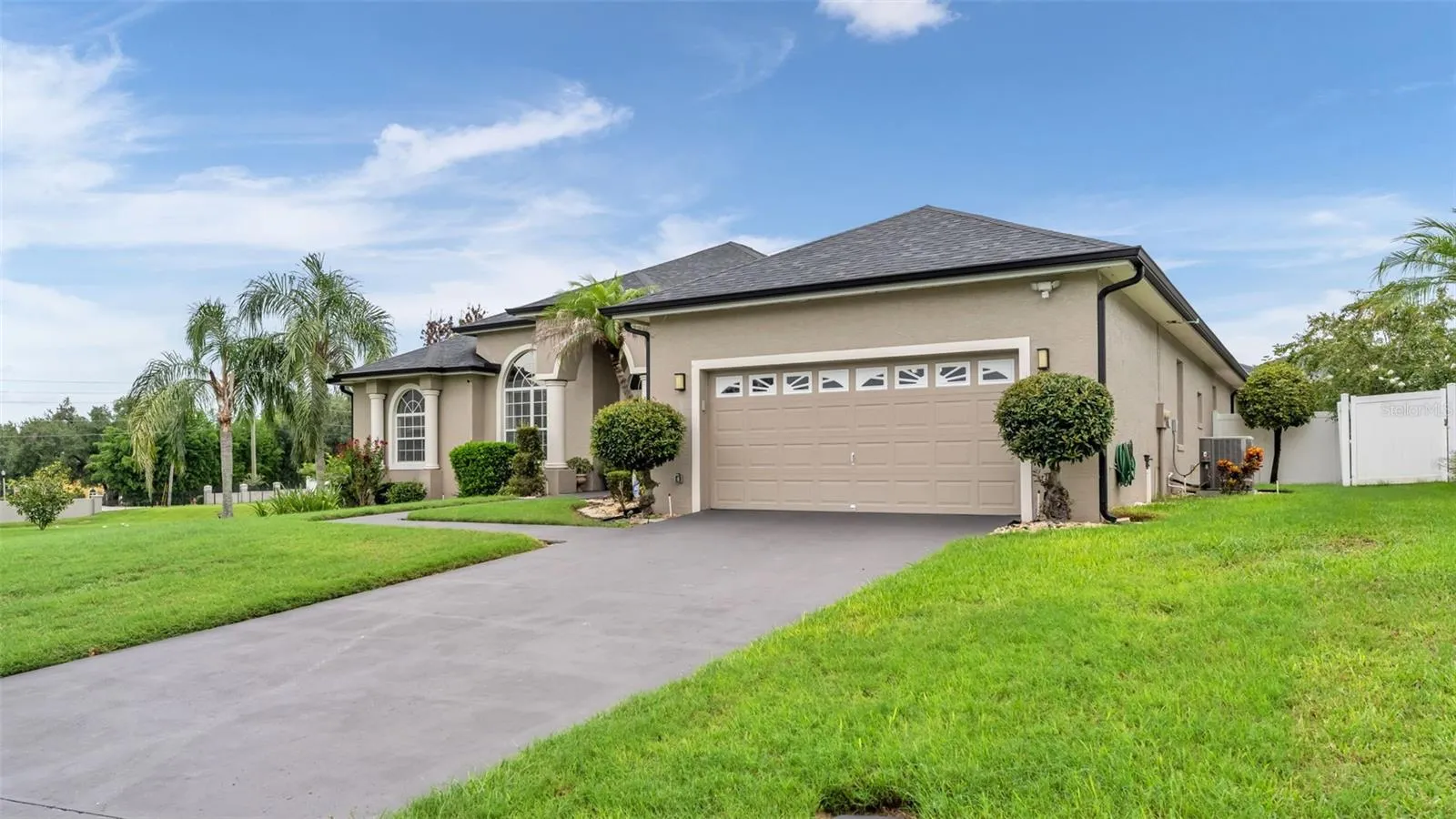 6726 Hartsworth Dr, Lakeland, Florida 33813 — photo 2