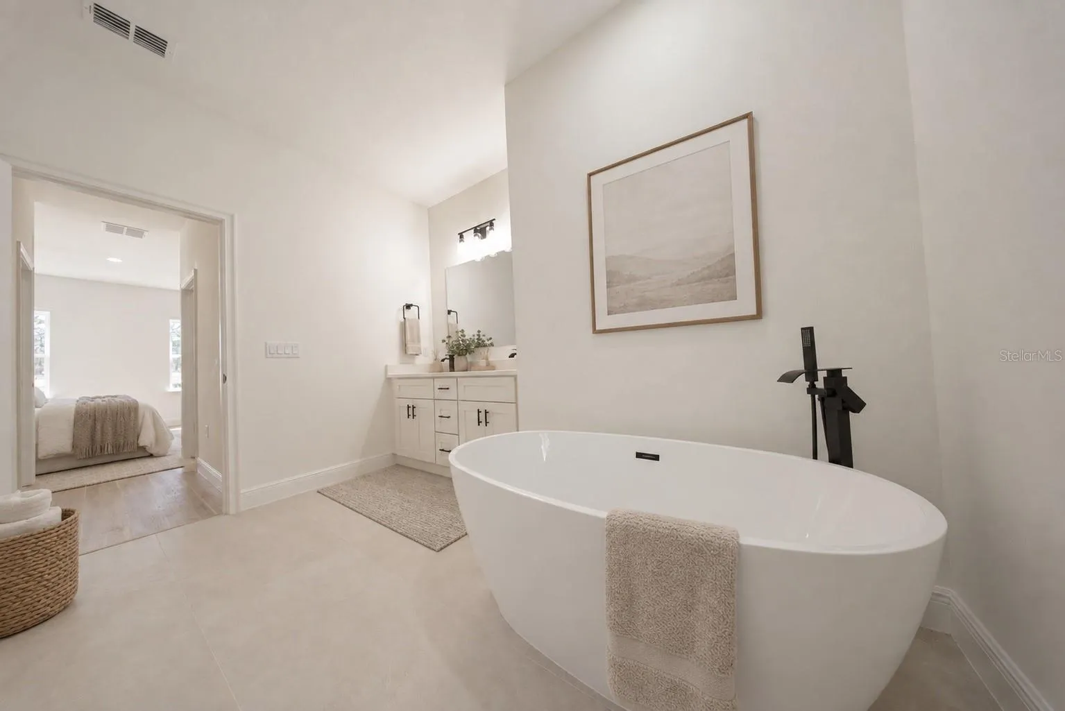 primary bathroom - virtual staging