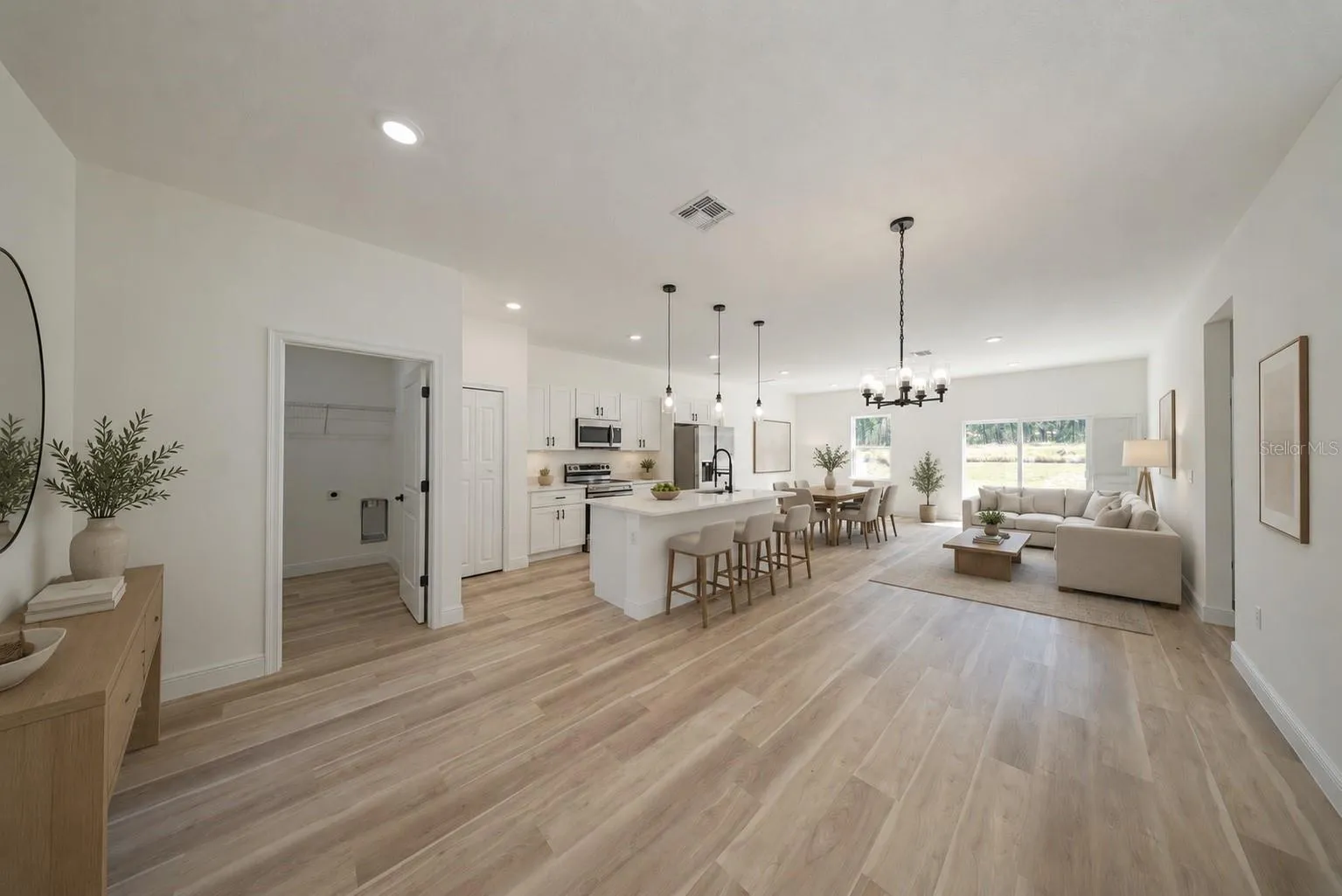 Kitchen/Living - virtual staging