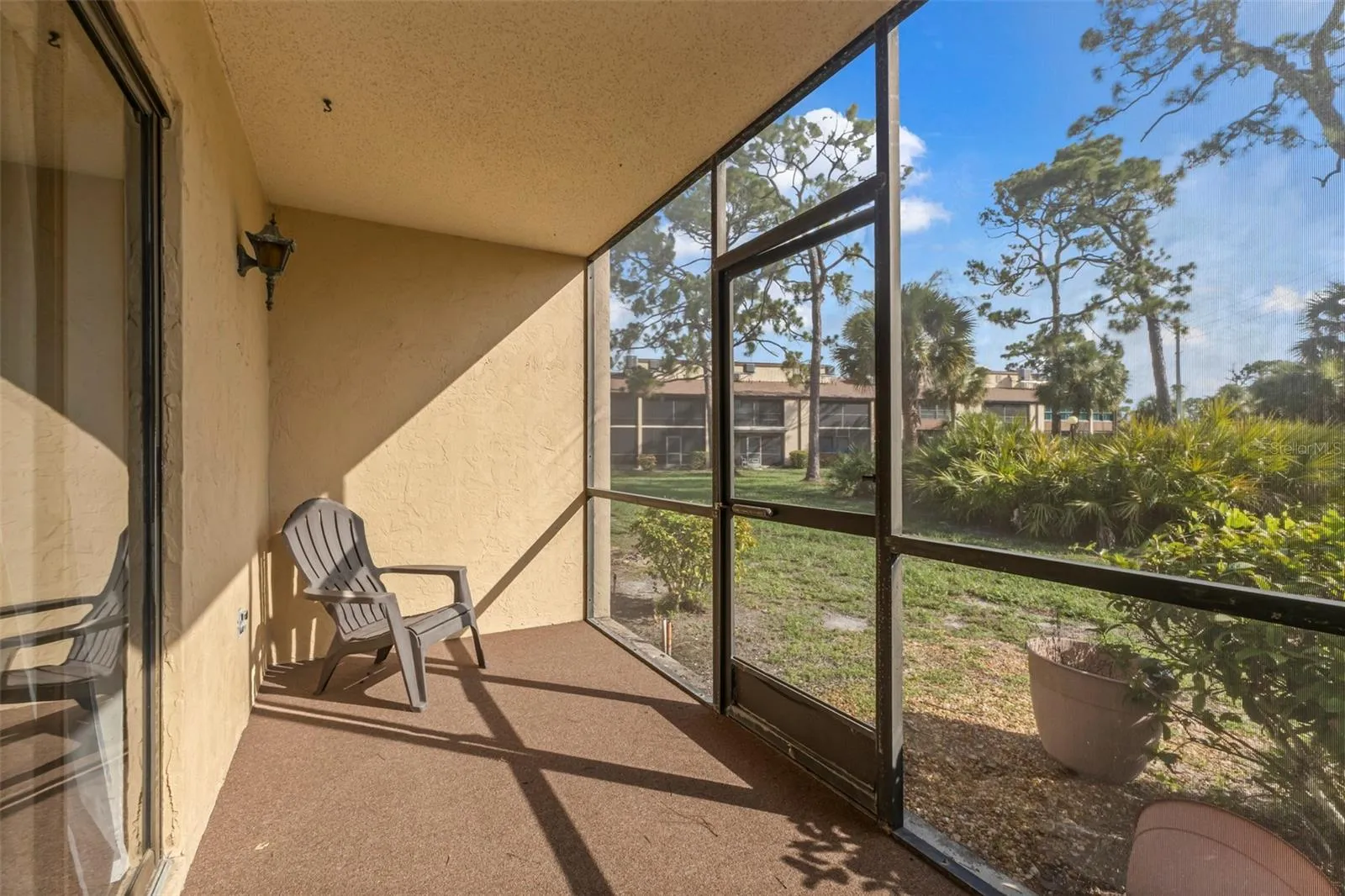 Screened in lanai