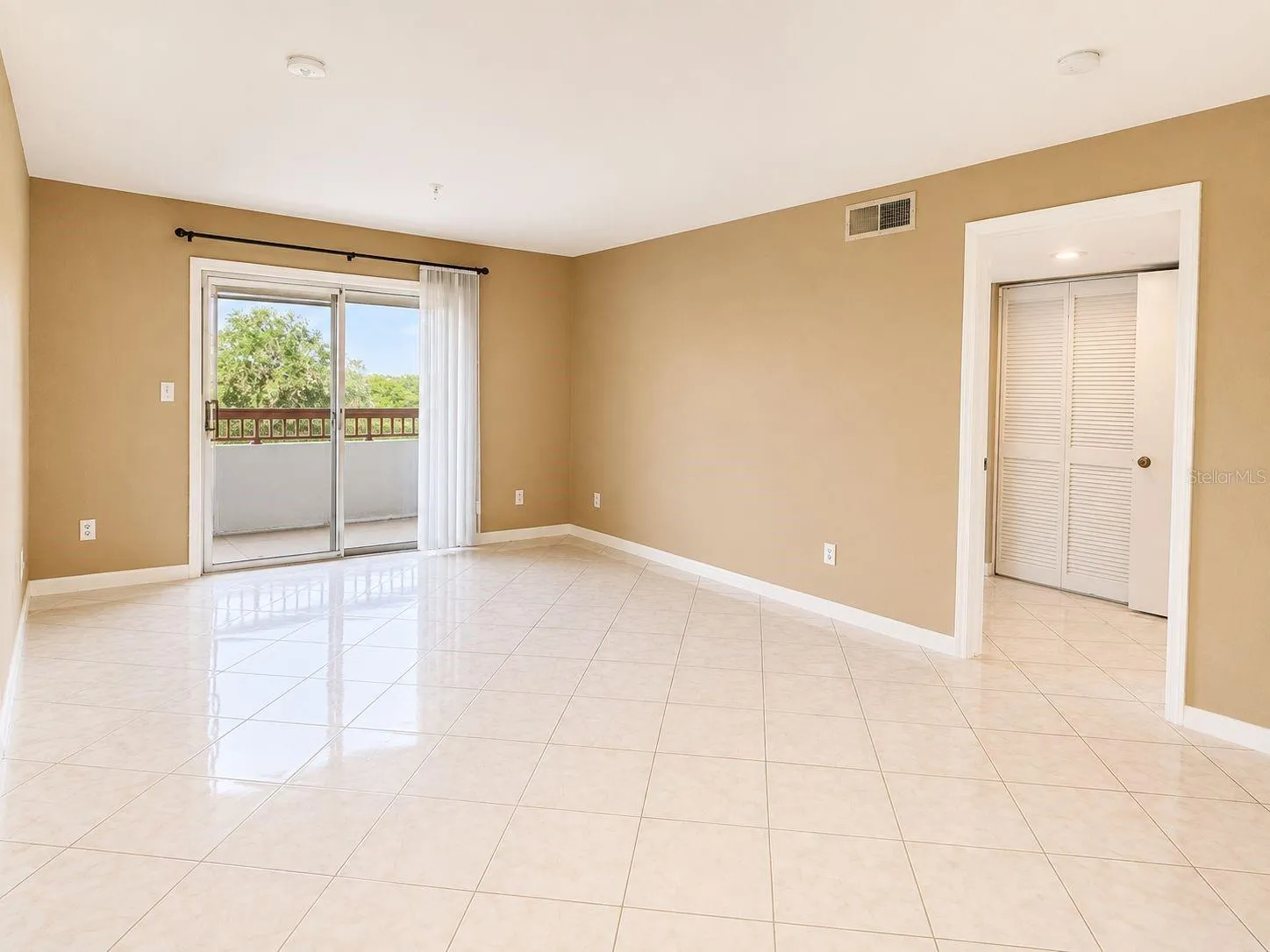 Living and Dining Room Combo