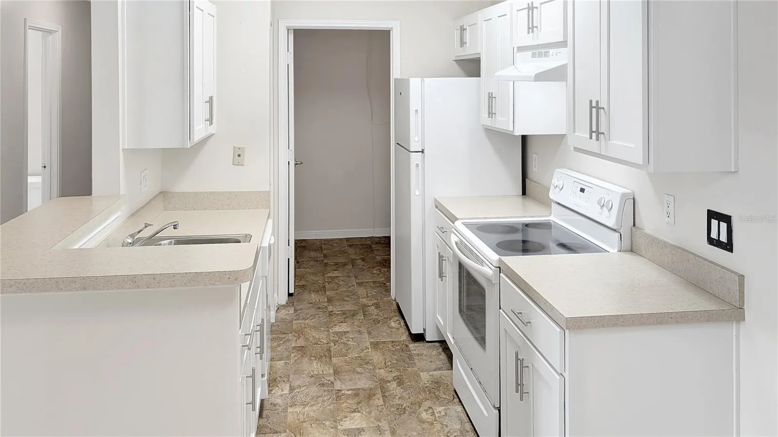 Bright &amp; Clean Kitchen...as seen from Dining Room!