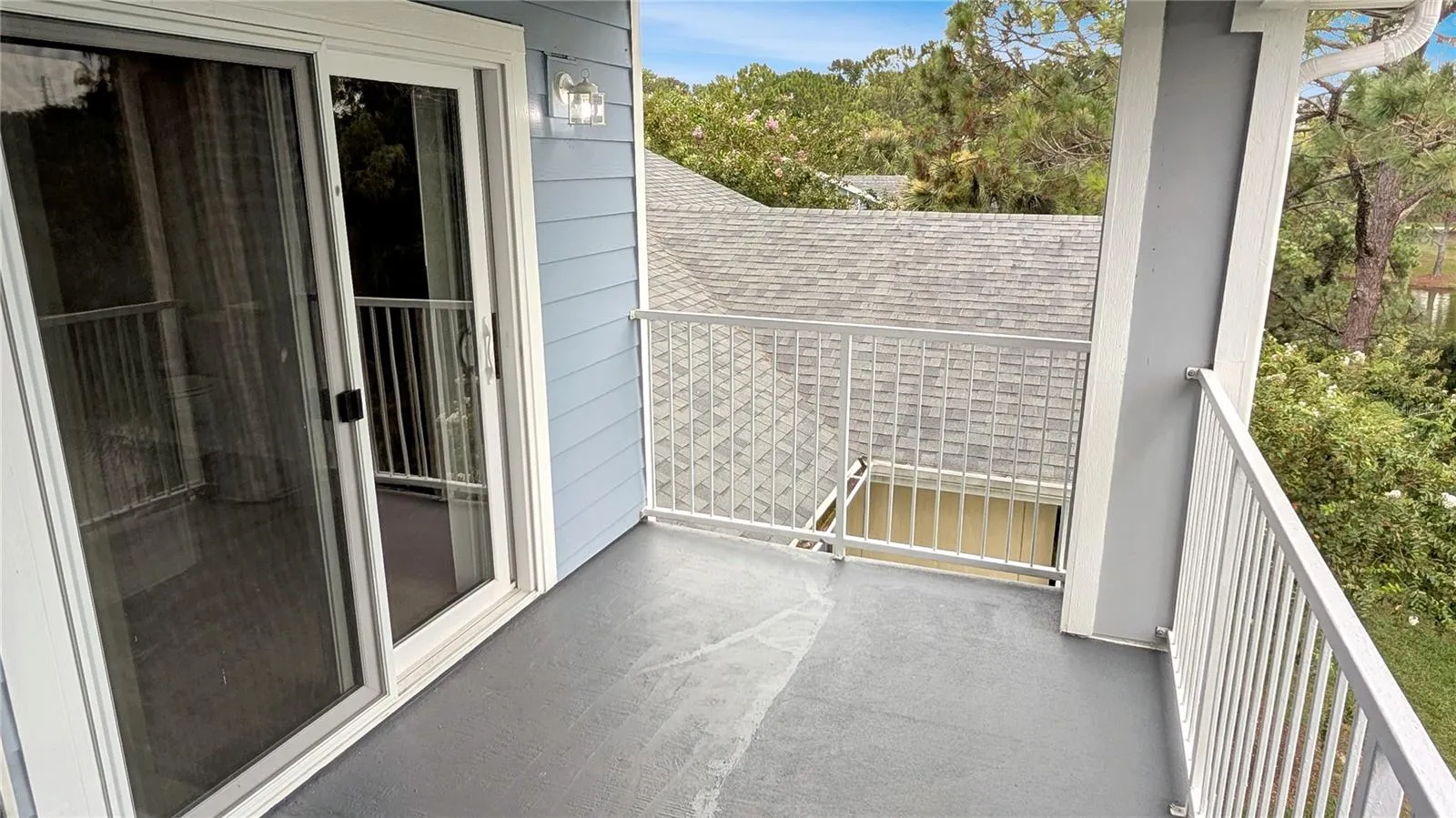 3rd Story Porch with GREAT View of LAKE!