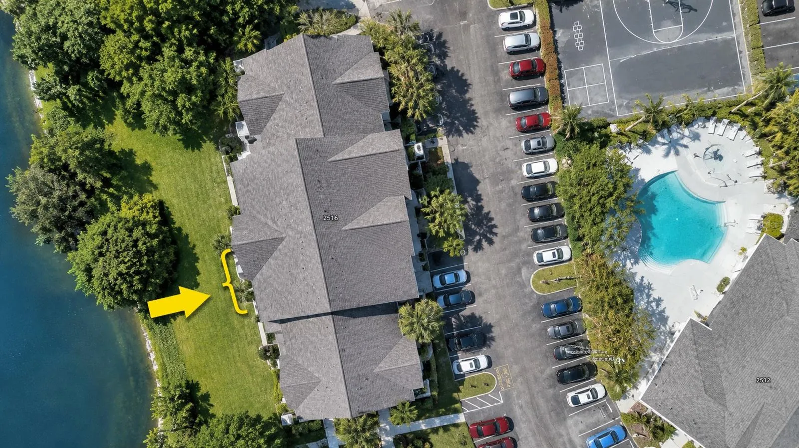 Ideally located Near Interstate 4, Alaqua Lakes, Seminole State College, Heathrow &amp; the Heathrow Office Park. Less than 5 minutes to our famous Lake Mary Boulevard District that has so many Stores and Restaurants like Publix, Target, TJ Maxx, HomeGoods, Home Depot, Starbucks &amp; Top Golf…you could live your entire life within these few square miles and never need to leave! Nice!