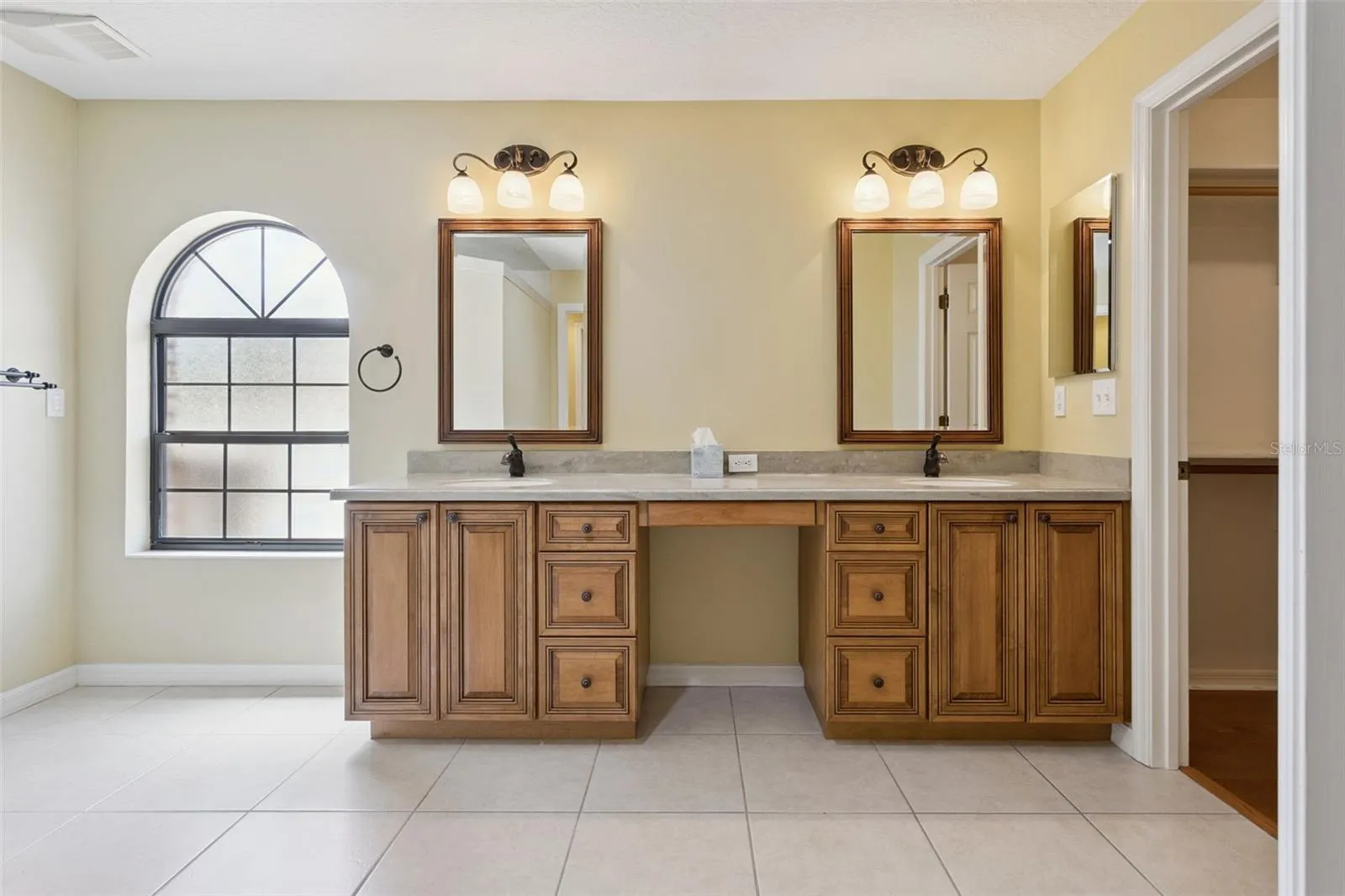 Primary bath