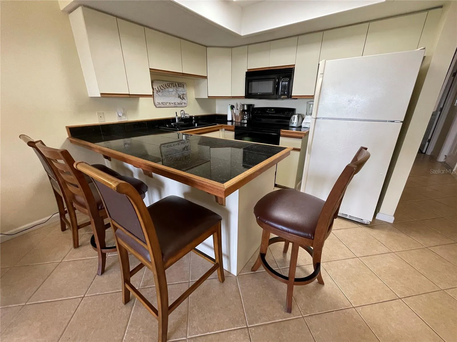 *Appliances have been updated to STAINLESS STEEL