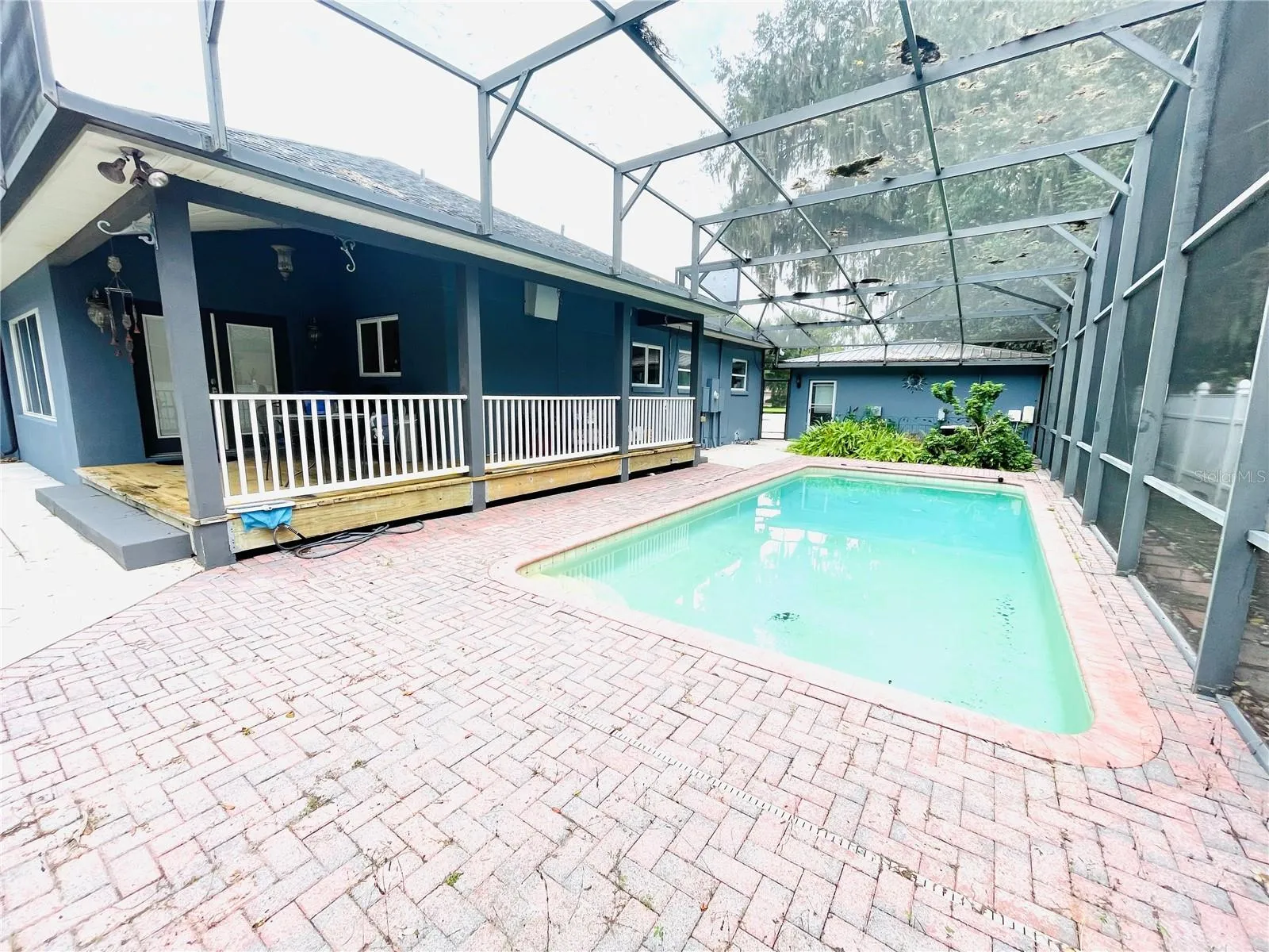 Salt water pool