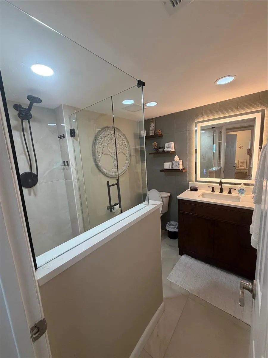 Newly renovated Guest Bath