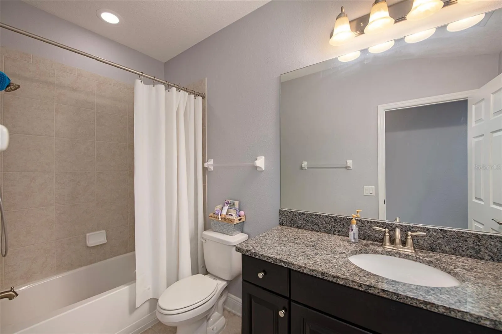 Bathroom 3- upstairs