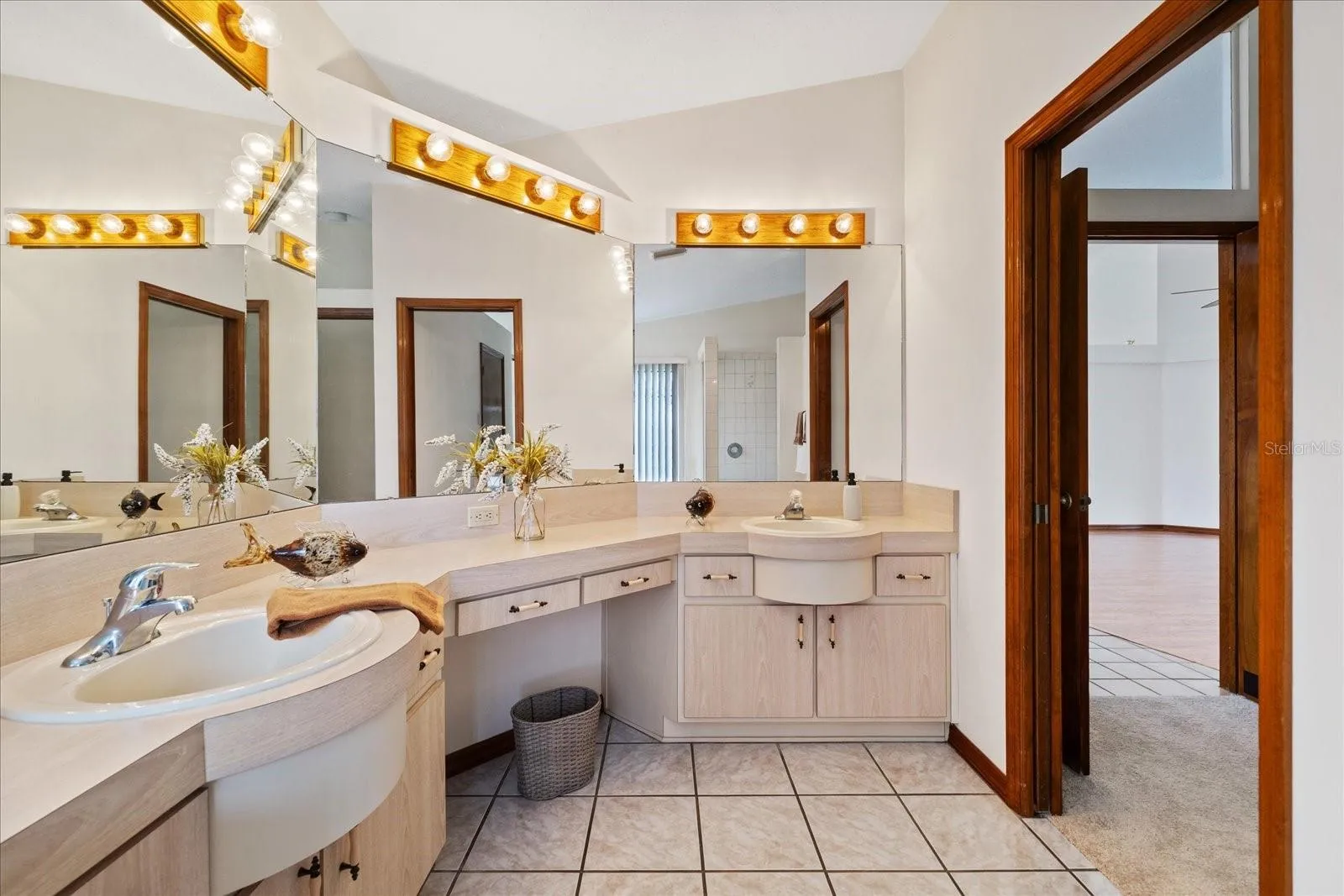entry way to the master bath