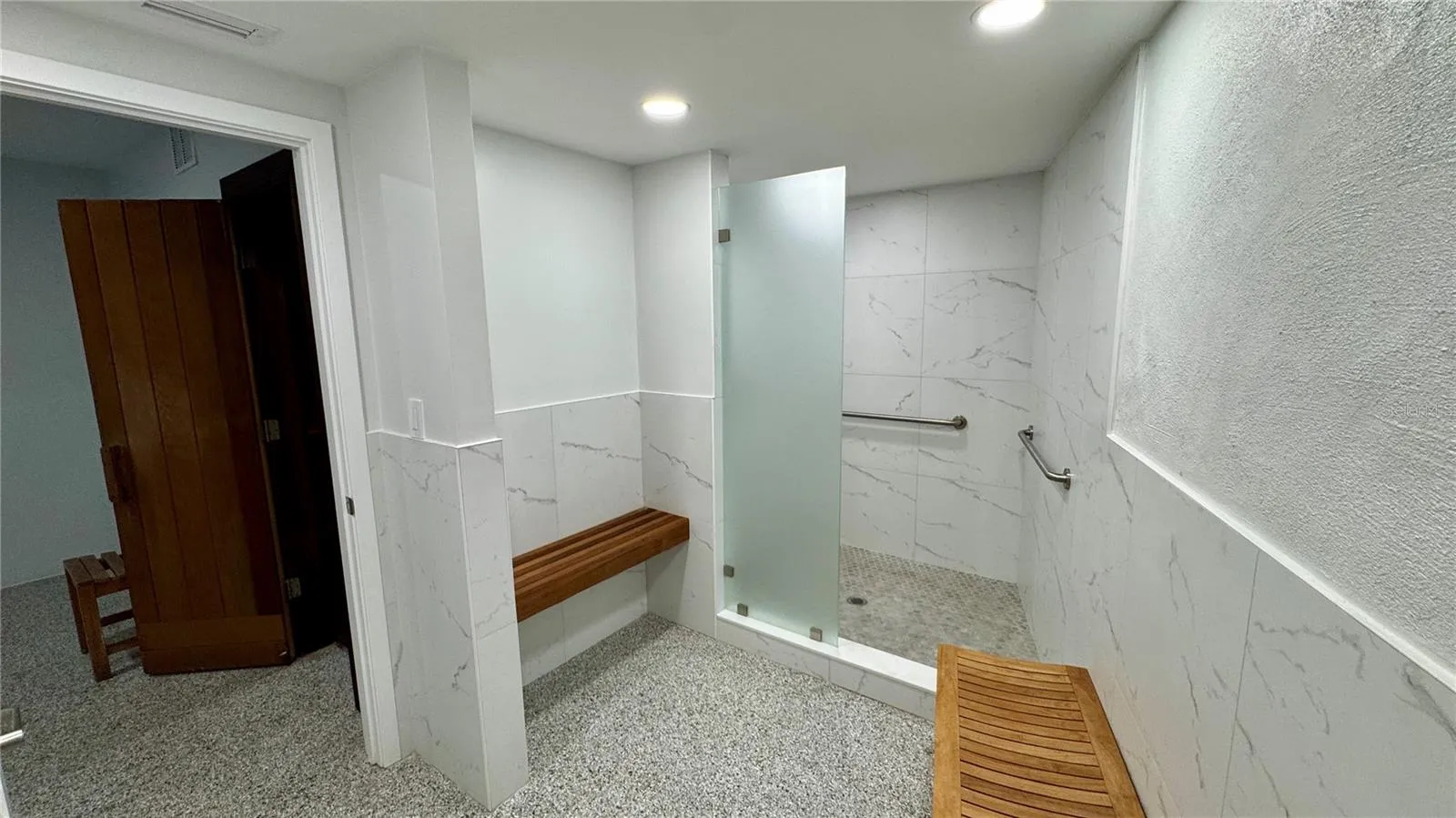 SAUNA SHOWER AREA