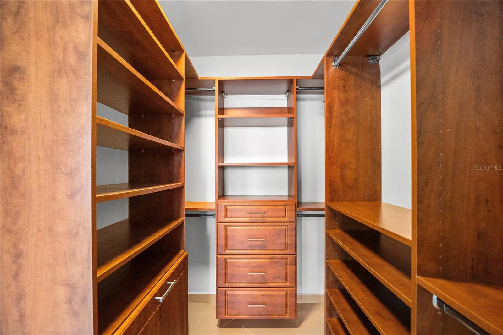 Walk-in closet