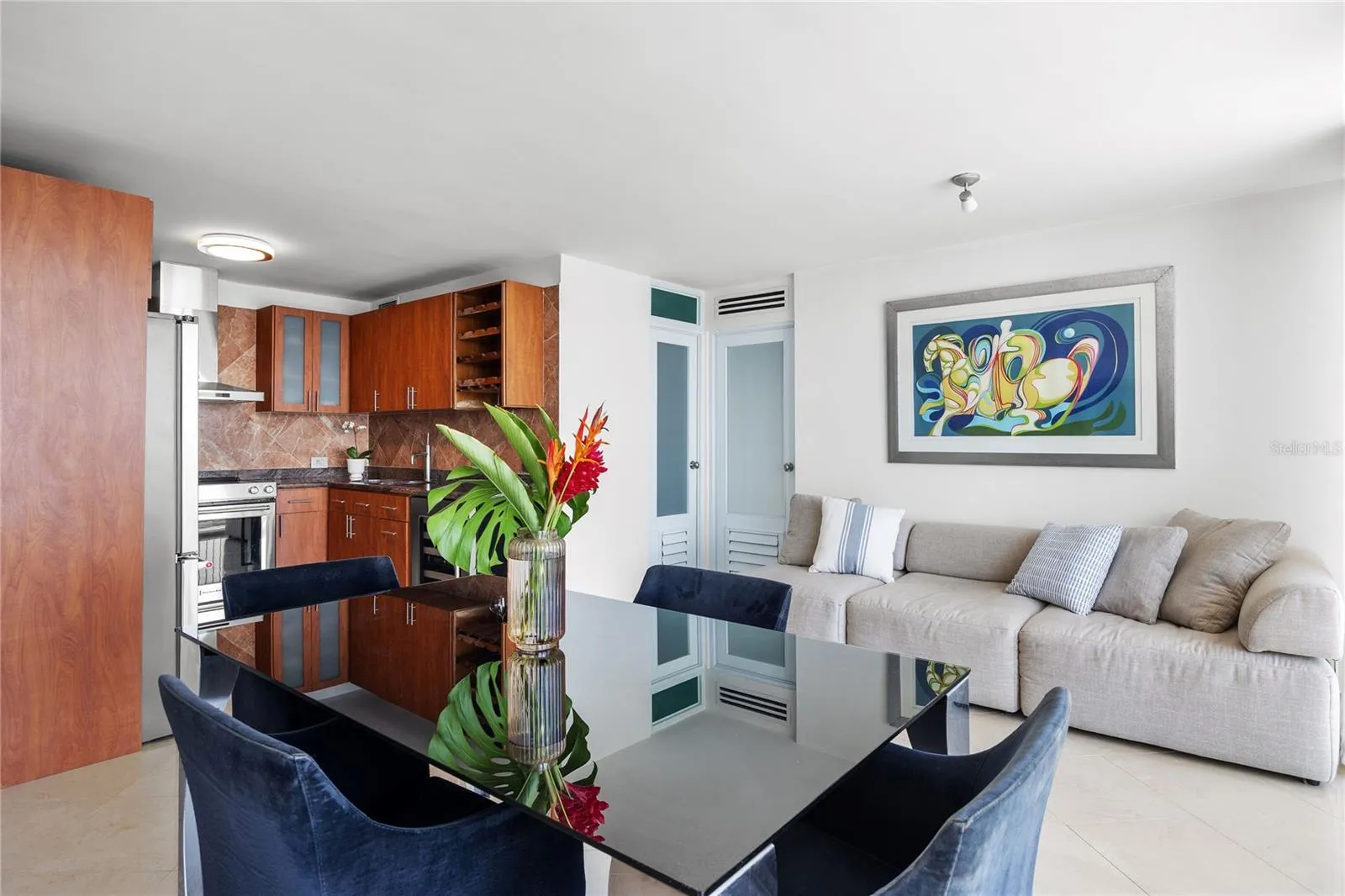 Living & dining area