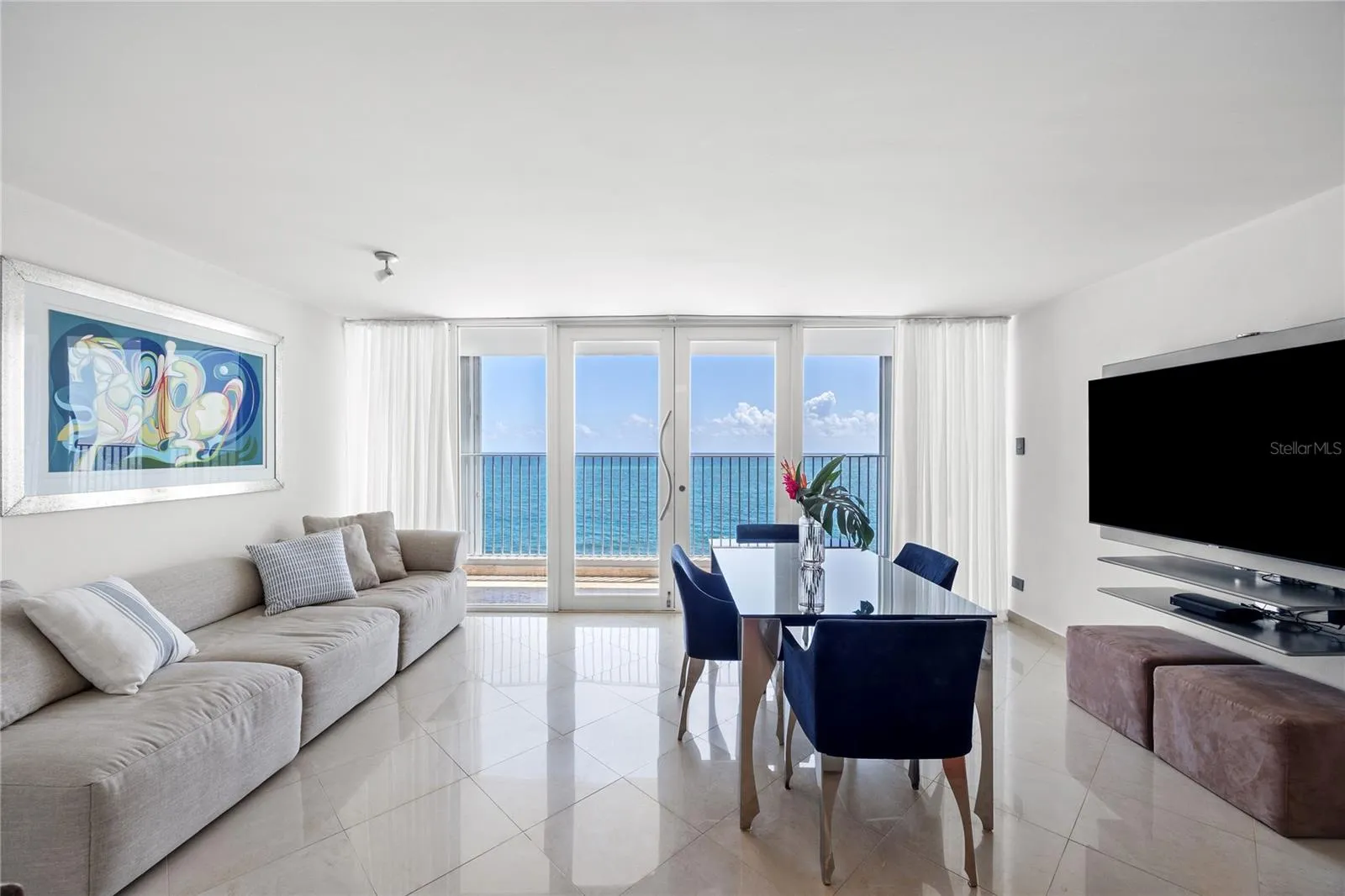 Living & dining area