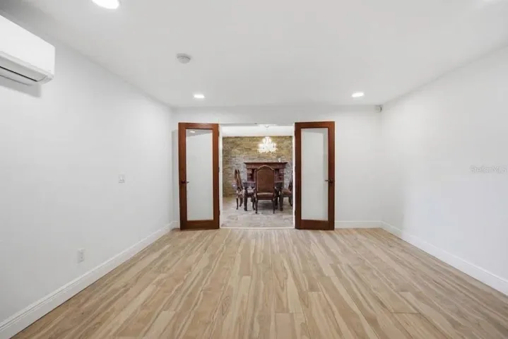 Den/Office/4th Bedroom
