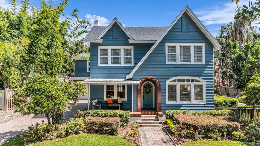 Charming, renovated home in the Lake Copeland Historic District with GARAGE APARTMENT, fabulous pool and outdoor kitchen