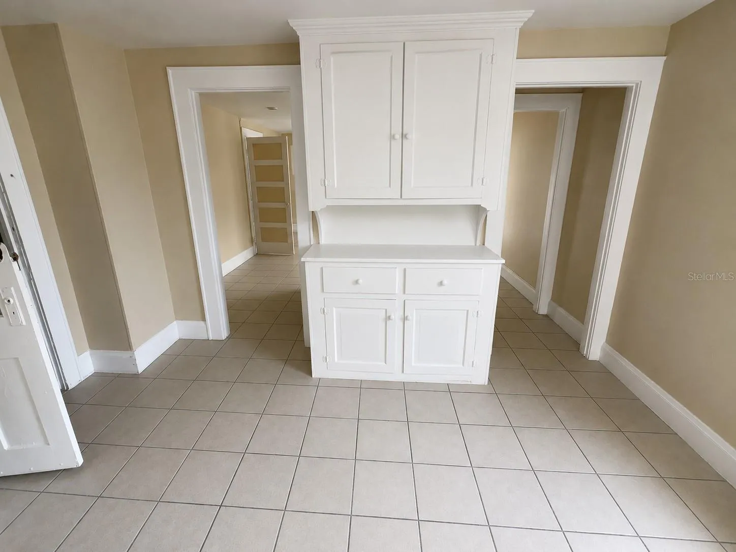 Built In Hutch