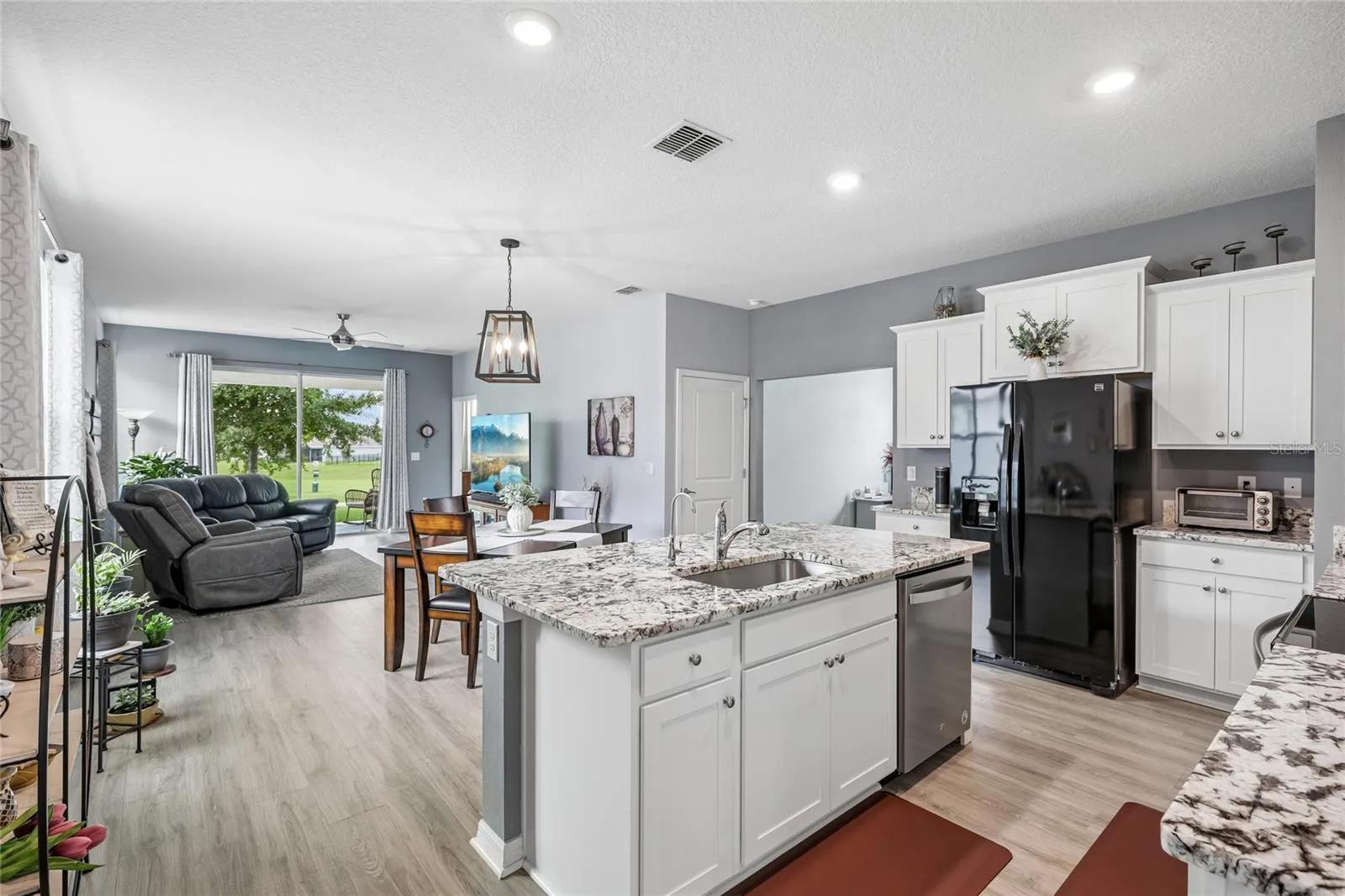 Kitchen/Dining