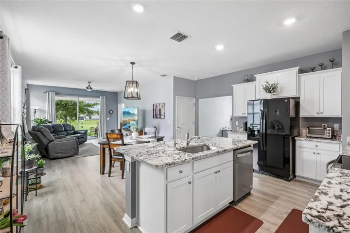Kitchen/Dining