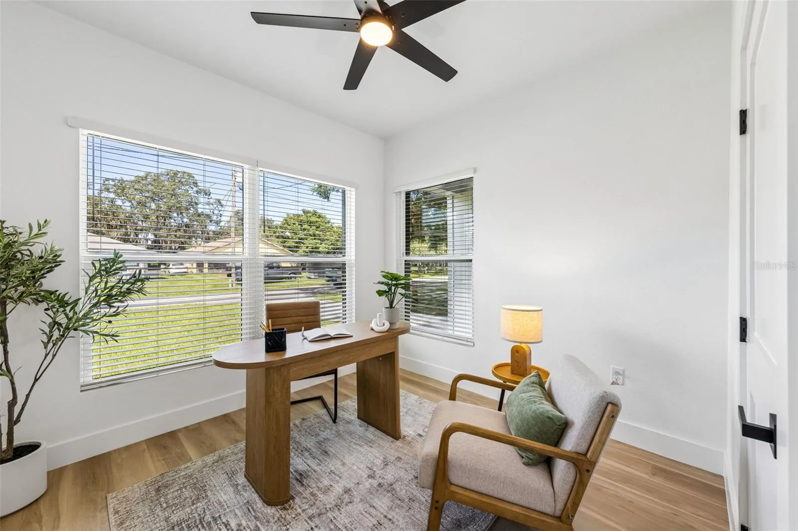 Bedroom/office