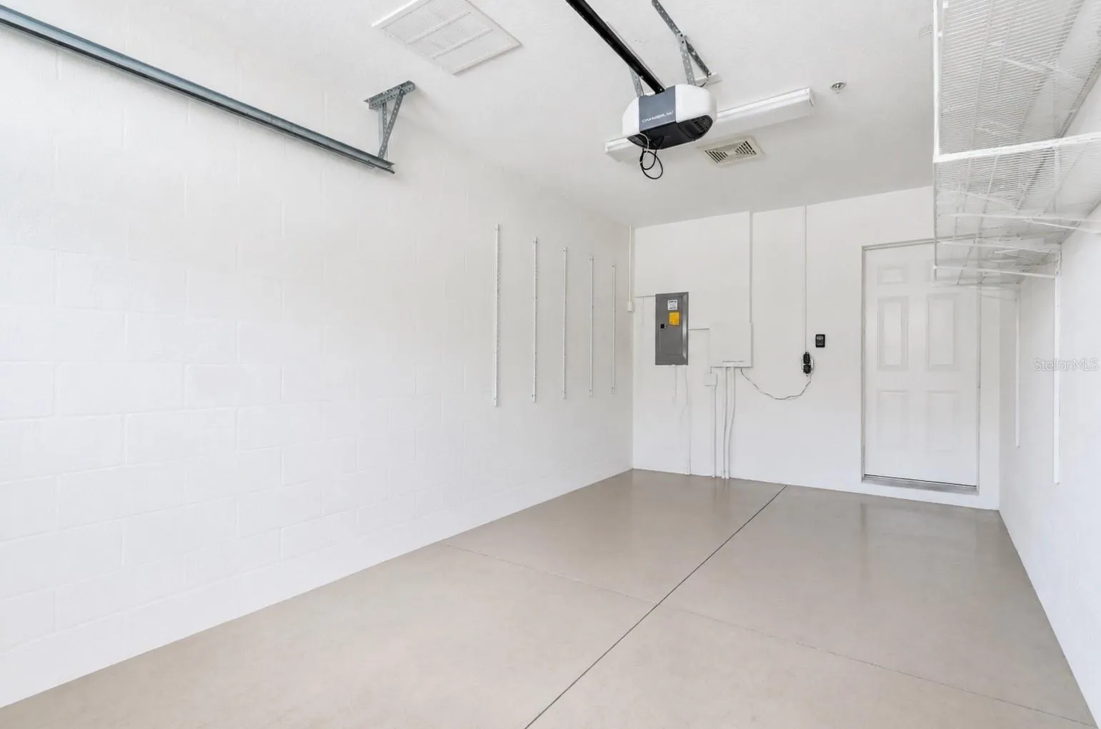 1 car garage