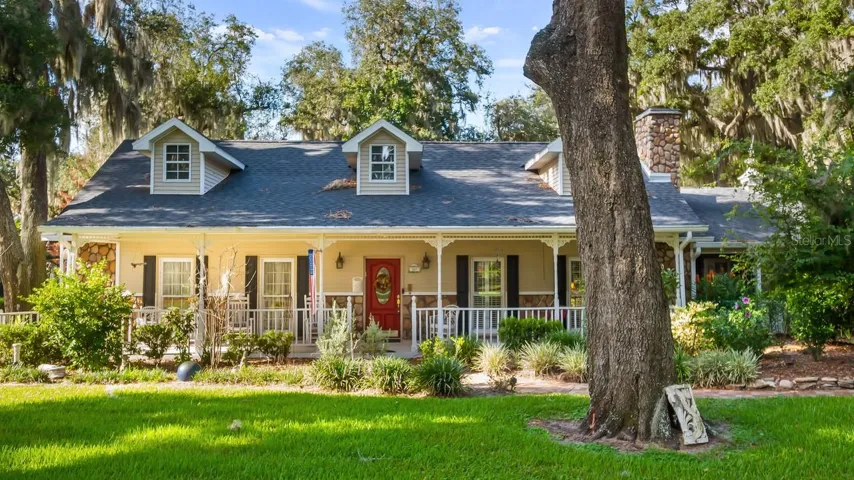 403 Mission Ln